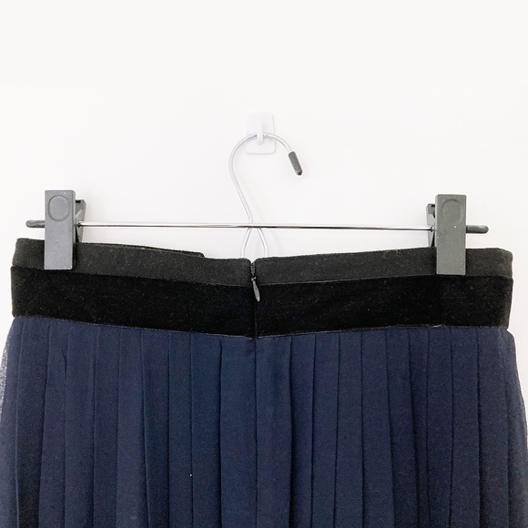 Robert Rodriguez Pleated Blue Silk Skirt with Bow Waist - 4 - Picture 5 of 7
